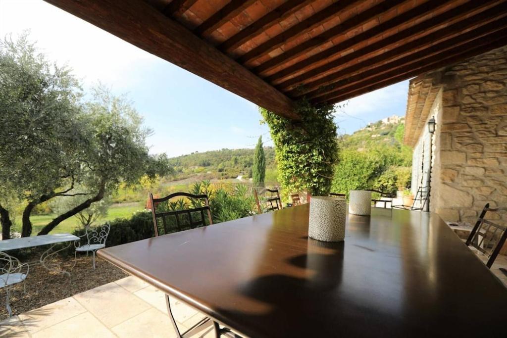 In Gordes, Facing The Entire Luberon Park A Beautiful 5 Bedrooms House Exterior photo